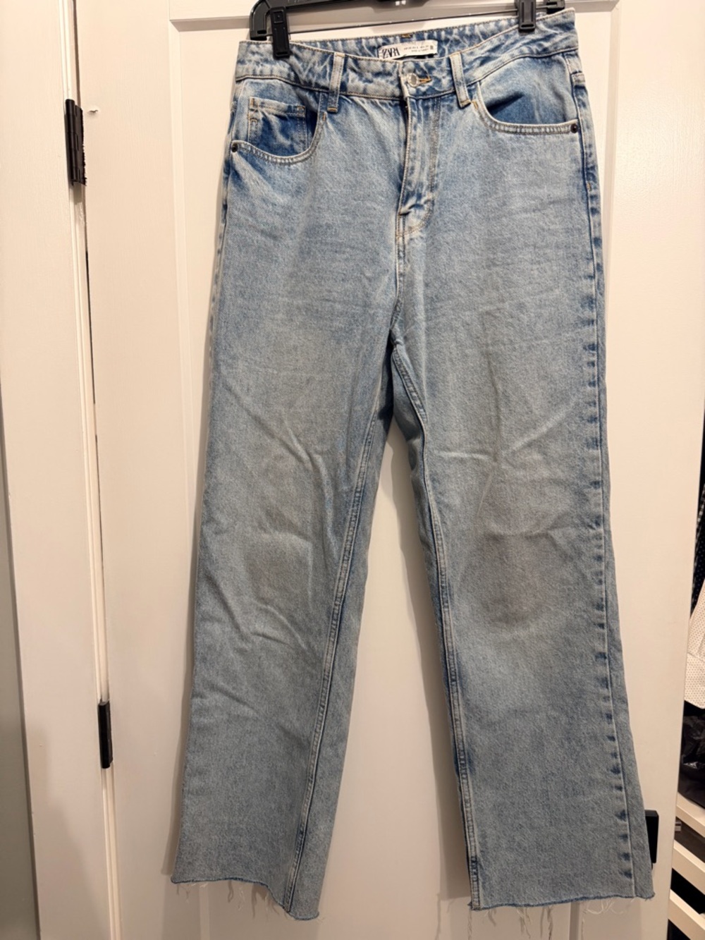 Zara Light Wash Mid-Rise Blue Denim Jeans